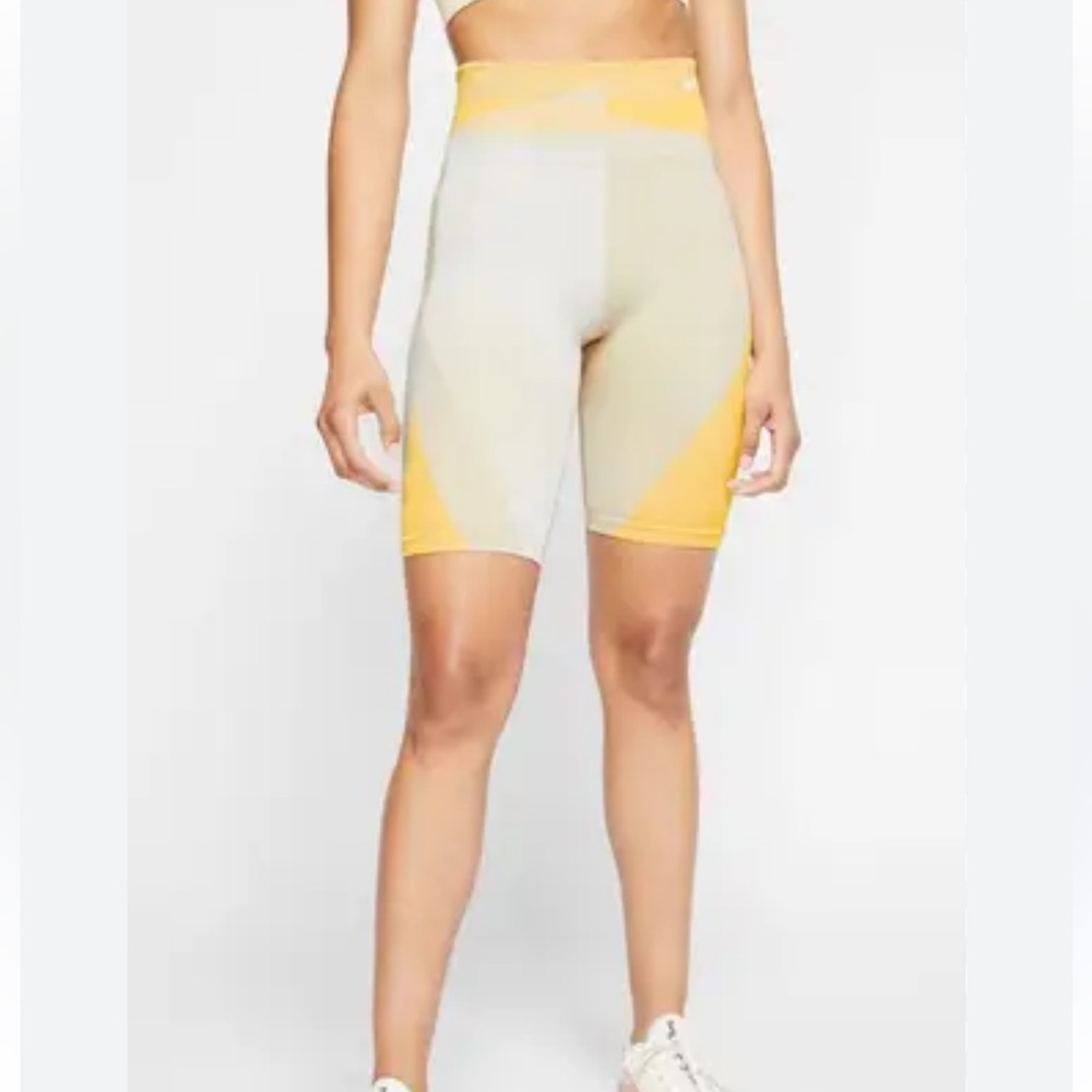 NIKE dri fit Bike Shorts High-Waisted Stretch medium